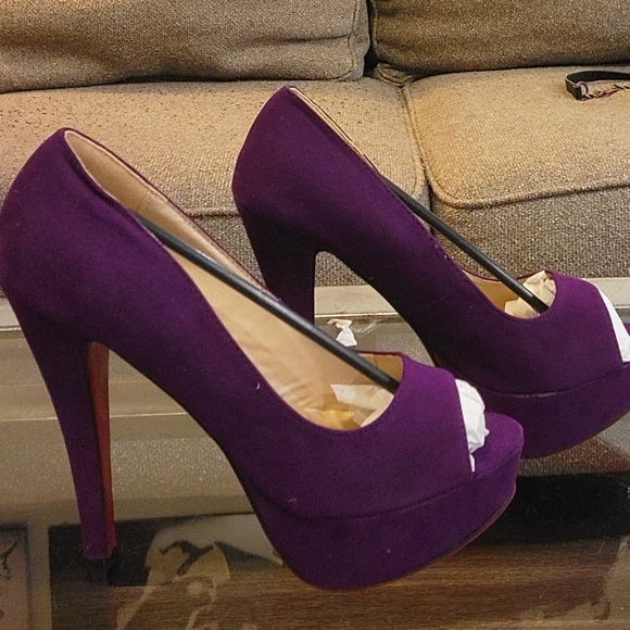 Plum AMI Clubwear Velvet Peep Toe Heels - Picture 1 of 3